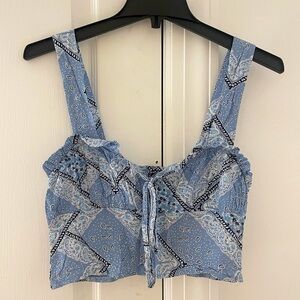 PACSUN LA HEARTS CROP TOP (blue and white)